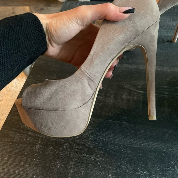 Steve Madden Pumps - Picture 5 of 13